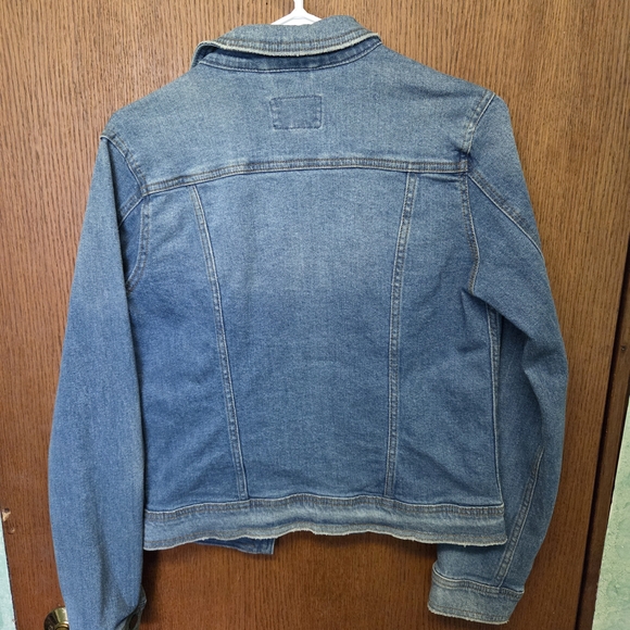 Universal Thread Jean Jacket - Picture 3 of 3